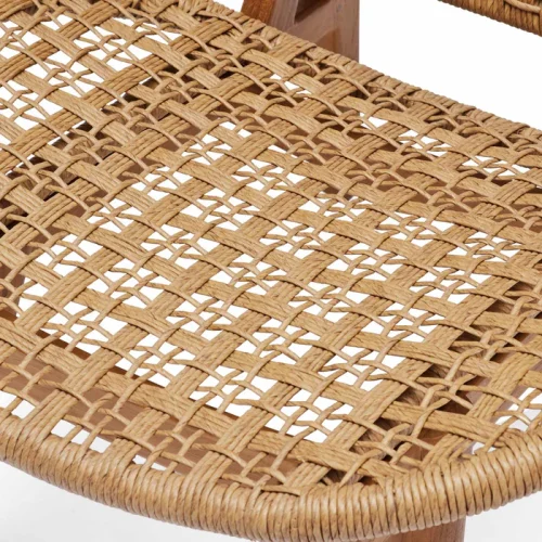 Natural material lounge chair