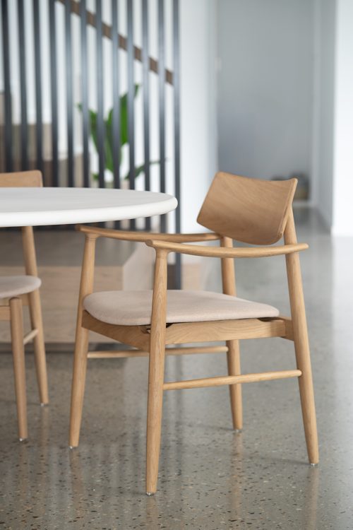 natural wood dining chair