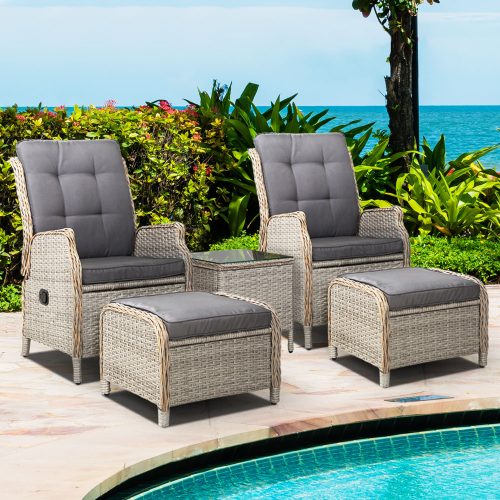 comfortable outdoor chairs